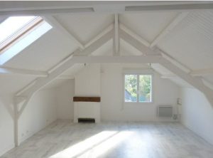 Vendre votre bien immobilier à Pontivy : Acheteur Professionnel vs iBuyer