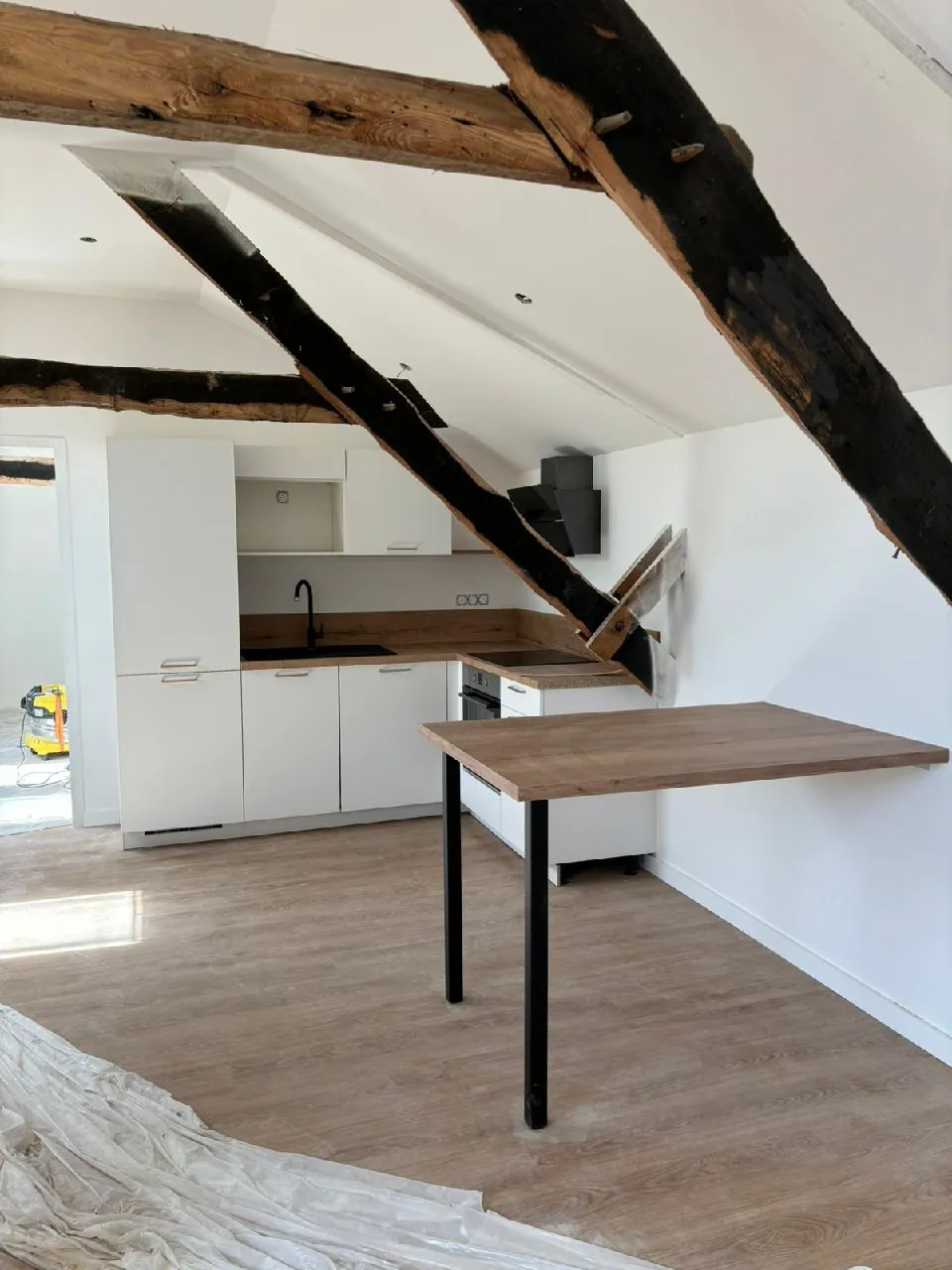 Studio réhabilité dans l'ancien Hôtel des Voyageurs